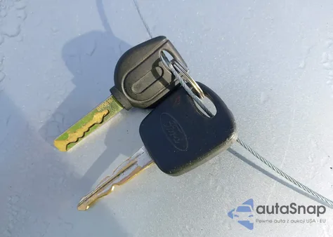 2004 Ford Escape Xlt z USA, uszkodzony, nr VIN 1FMYU03124KA46852